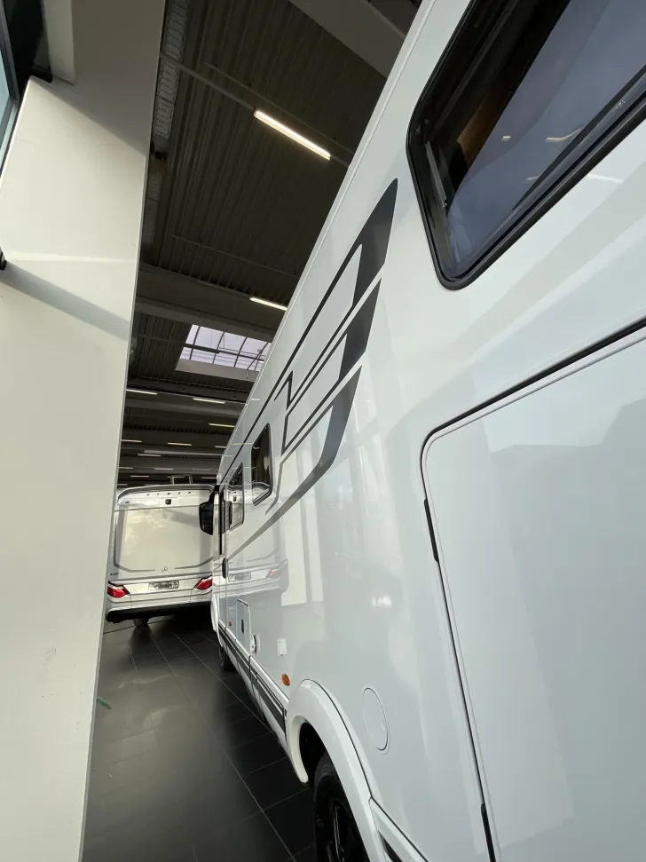 Fahrzeugbild Hymer B-Klasse MC I 600 Dieselheizung, GFK, Router #7