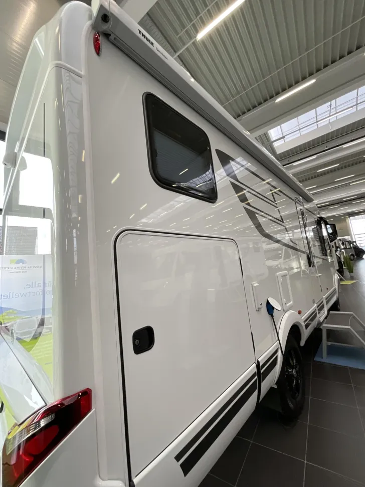 Fahrzeugbild Hymer B-Klasse MC I 600 Dieselheizung, GFK, Router #12