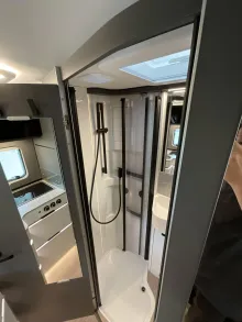 Fahrzeugbild Hymer B-Klasse MC I 600 Dieselheizung, GFK, Router #14