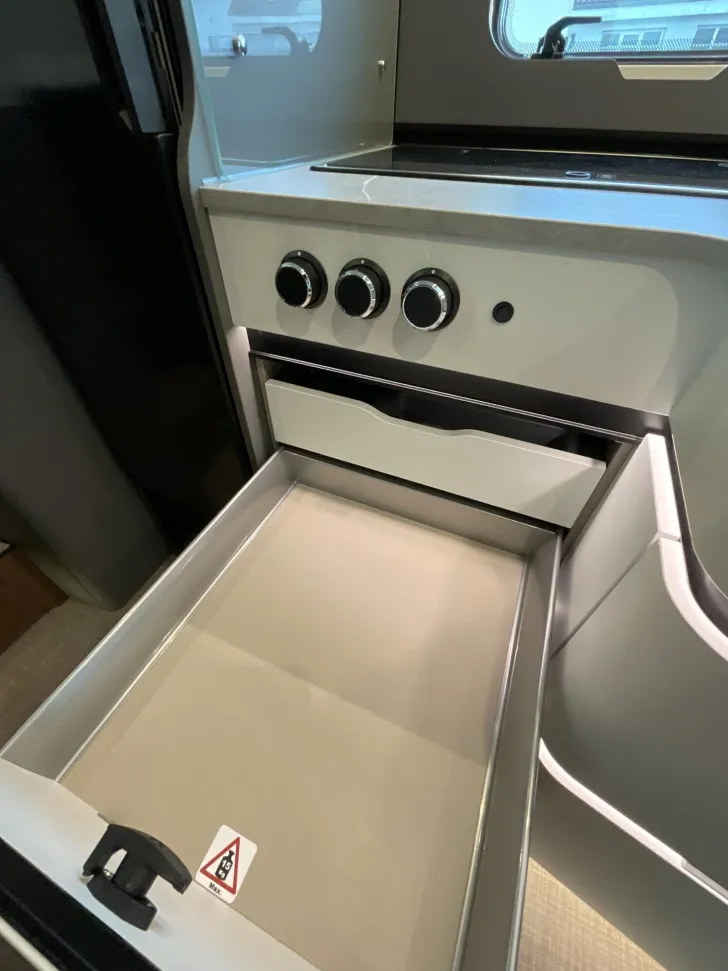 Fahrzeugbild Hymer B-Klasse MC I 600 Dieselheizung, GFK, Router #23