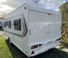 Schräg Hinten Weinsberg CaraOne 550 UK *ETS*1.700kg*Ersparnis 7.627€