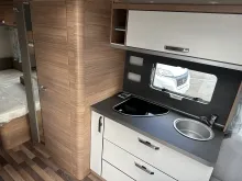 Betten Weinsberg CaraOne 550 UK *ETS*1.700kg*Ersparnis 7.627€