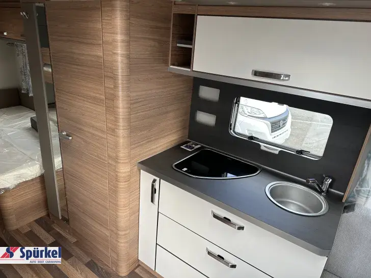 Betten Weinsberg CaraOne 550 UK *ETS*1.700kg*Ersparnis 7.627€