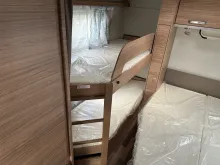 Etagenbetten Weinsberg CaraOne 550 UK *ETS*1.700kg*Ersparnis 7.627€