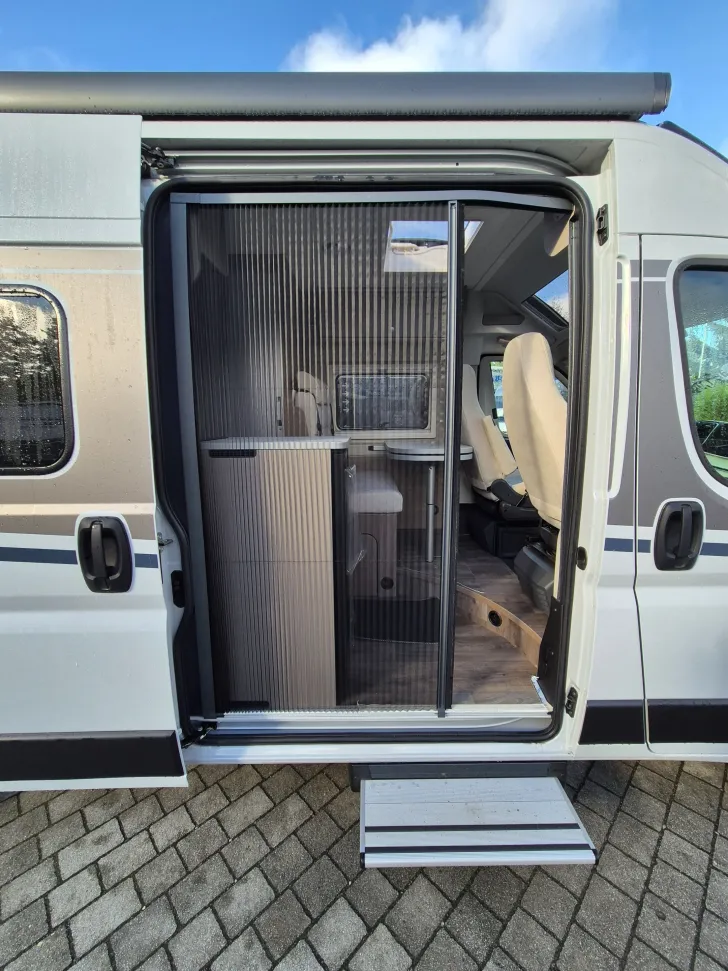 Fahrzeugbild Carado CV600 PRO+*Automatik*Schwenkbad* #8