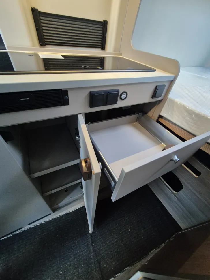 Fahrzeugbild Carado CV600 PRO+*Automatik*Schwenkbad* #20