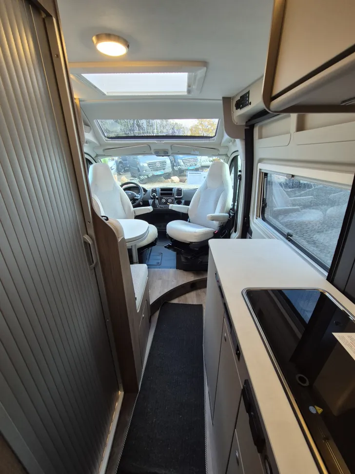 Fahrzeugbild Carado CV600 PRO+*Automatik*Schwenkbad* #27