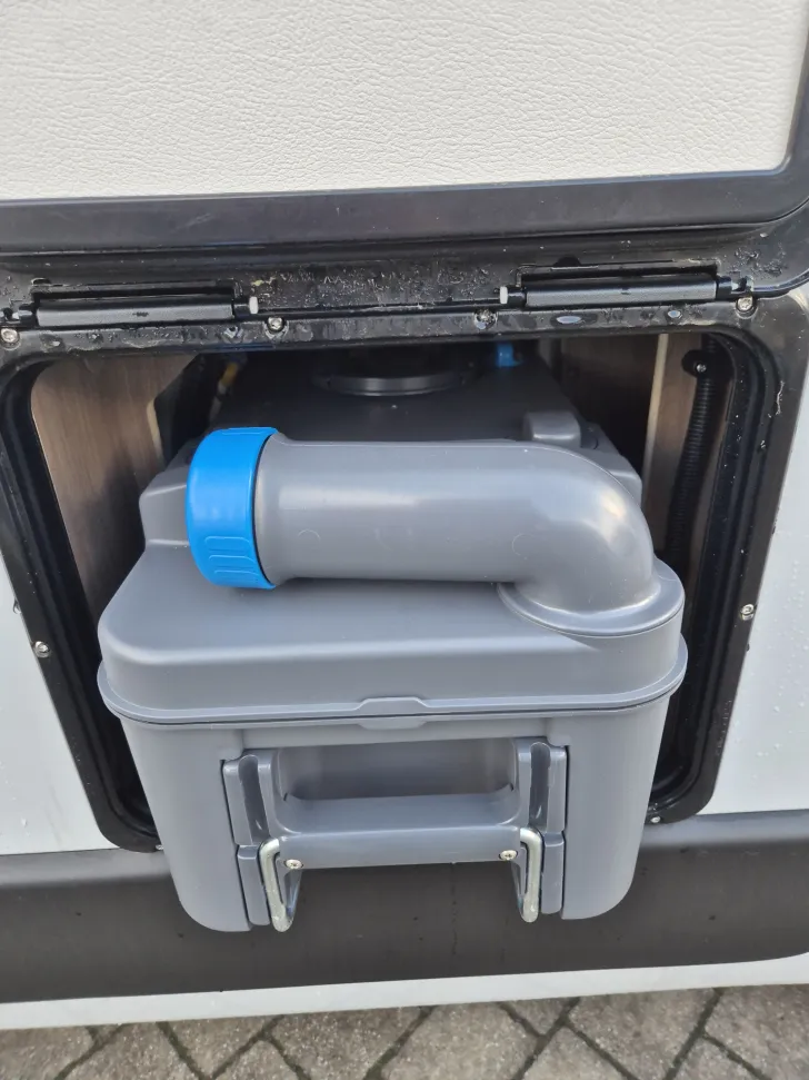 Fahrzeugbild Carado CV600 PRO+*Automatik*Schwenkbad* #36