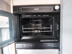 Bild 12 Dethleffs Just Camp T 7052 EB, El. Hubbett, Markise