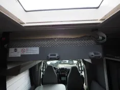 Bild 16 Dethleffs Just Camp T 7052 EB, El. Hubbett, Markise