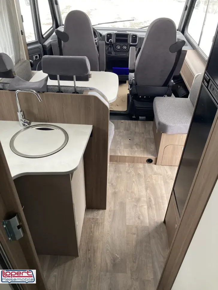 Fahrzeugbild Carado I 449 Queensbett #8