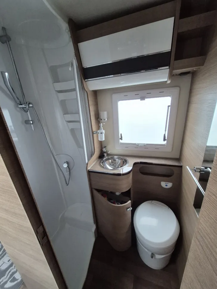 Fahrzeugbild Elnagh T - Loft 450 Sehr guter Zustand #6