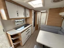 Fahrzeugbild Hobby De Luxe 545 KMF Auflastung 2.000 kg Alufelgen #12