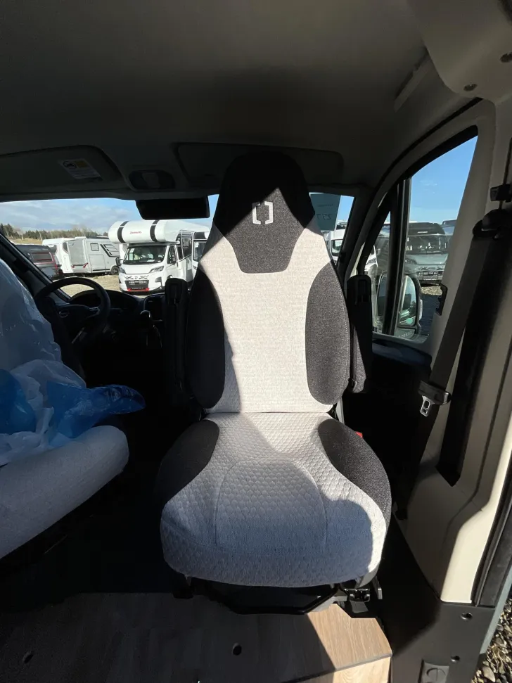 Fahrzeugbild Crosscamp CV 541 Opel Möbel teilweise ausbaubar! #9