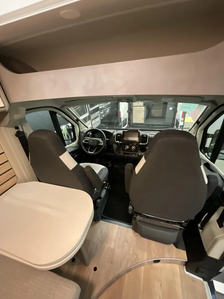 Fahrzeugbild Crosscamp ADVTR 6.0 DF Peugeot Schnäppchen sofort #15