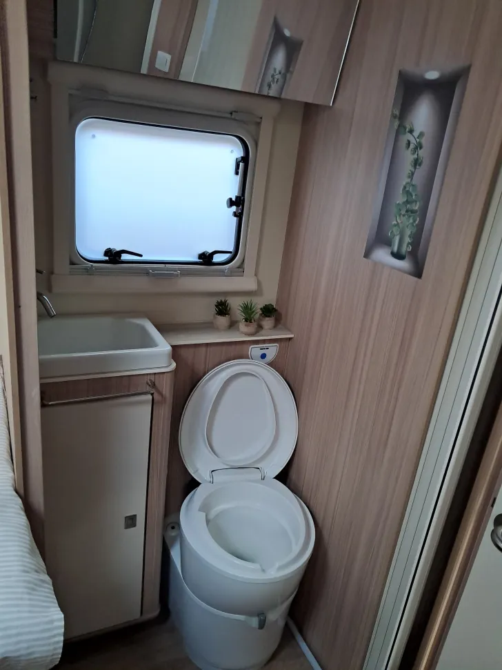 Fahrzeugbild Ahorn Camp Canada AE Gut gepflegt #5