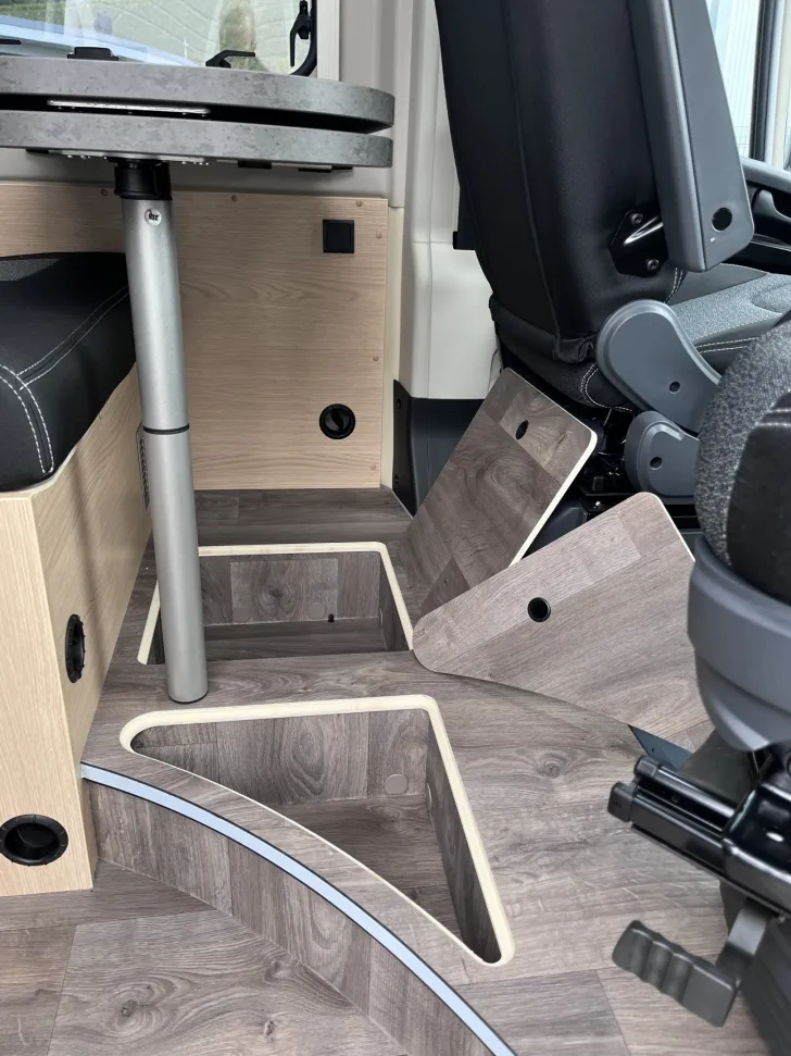 Fahrzeugbild Sunlight CLIFF 600, Markise, Multimedia/Kamera, uvm! #13