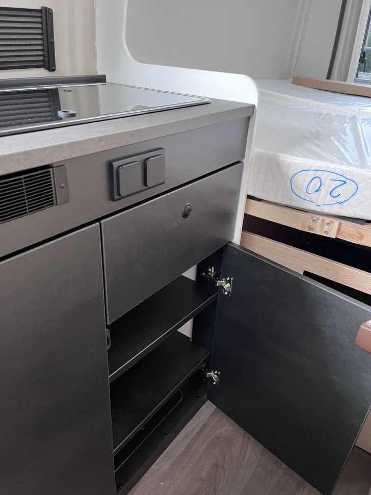 Fahrzeugbild Sunlight CLIFF 600, Markise, Multimedia/Kamera, uvm! #15