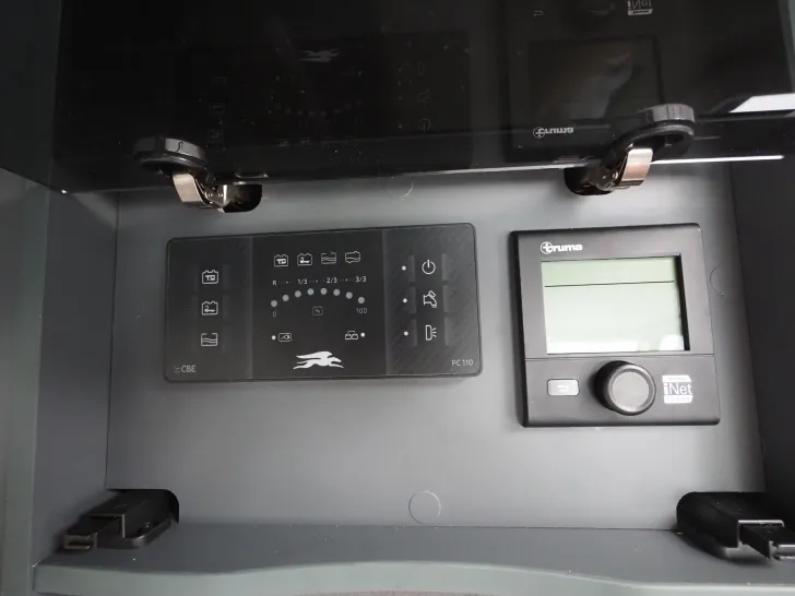 Fahrzeugbild Laika KOSMO H1409, Multim./Kam, Automatik, uvm. #8