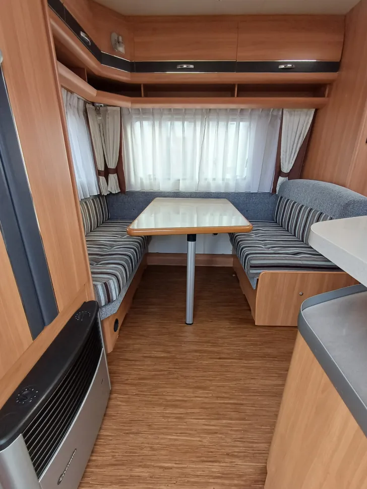 Fahrzeugbild Hobby De Luxe 440 SF #25