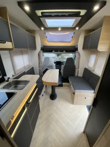 Fahrzeugbild Chausson Teilintegrierte 797 Titanium Line OHNE Hubbett #7