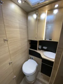 Fahrzeugbild Chausson Teilintegrierte 797 Titanium Line OHNE Hubbett #13