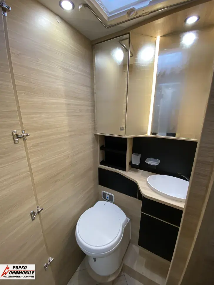 Fahrzeugbild Chausson Teilintegrierte 797 Titanium Line OHNE Hubbett #13