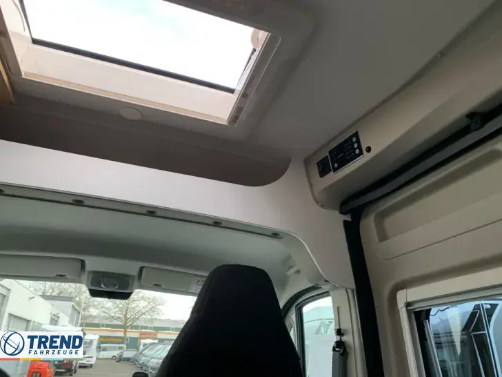 Fahrzeugbild Sunlight Camper Van Cliff 640 #23