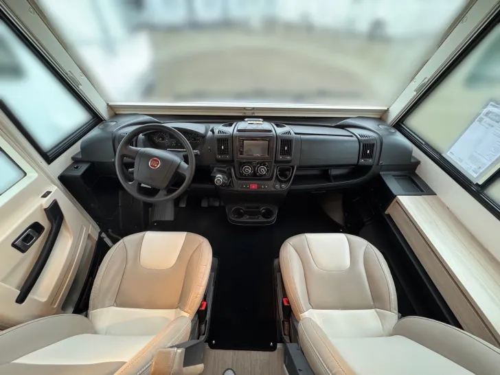 Fahrzeugbild Rapido 80dF 8086dF SAT+TV*Hubstützen*Solar #6