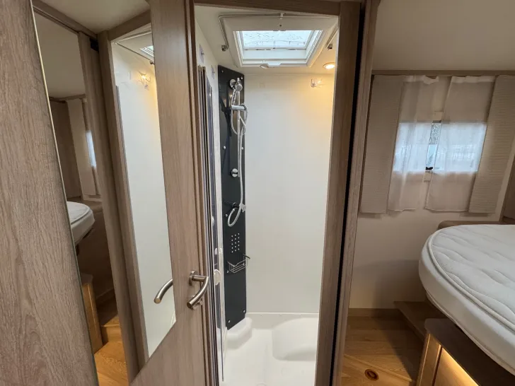 Fahrzeugbild Rapido 80dF 8086dF SAT+TV*Hubstützen*Solar #12