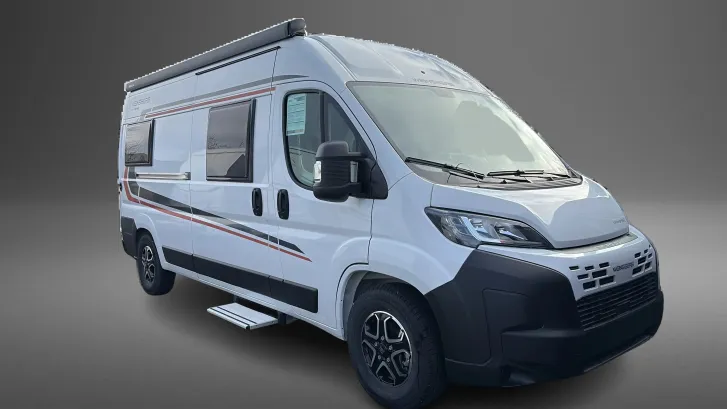 Schräg Vorne Weinsberg CaraBus 600 MQ Automatik