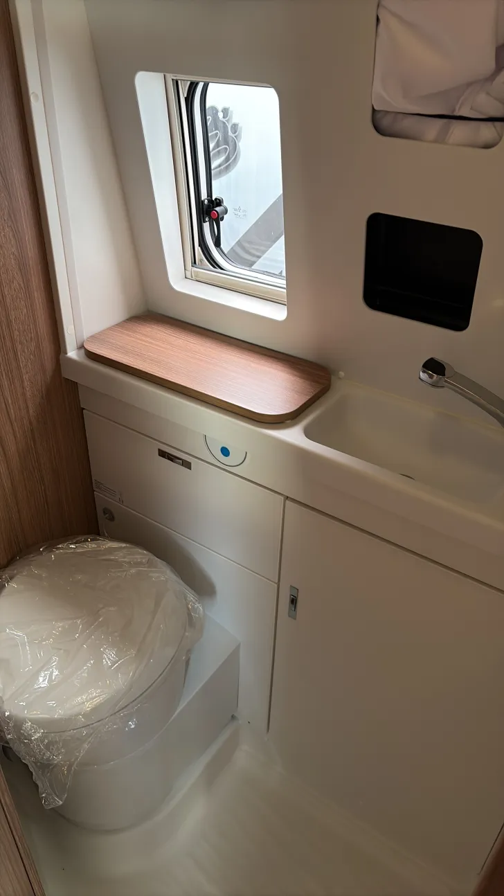 Toilette Weinsberg CaraBus 600 MQ Automatik