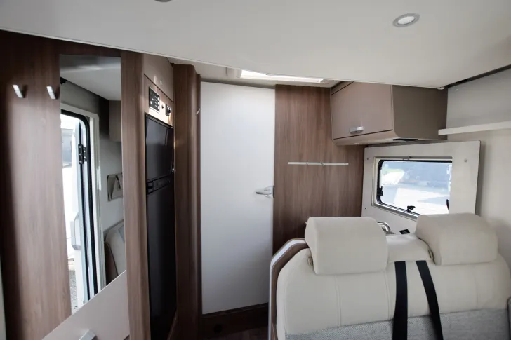 Fahrzeugbild Carado T447 pro+ *Hubbett*TV-Paket*Bettumbau* #16