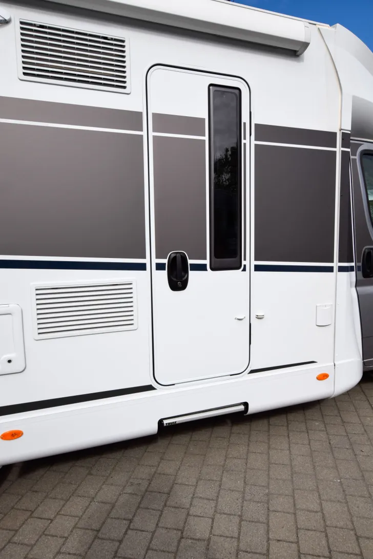 Fahrzeugbild Carado T447 pro+ *Hubbett*TV-Paket*Bettumbau* #30