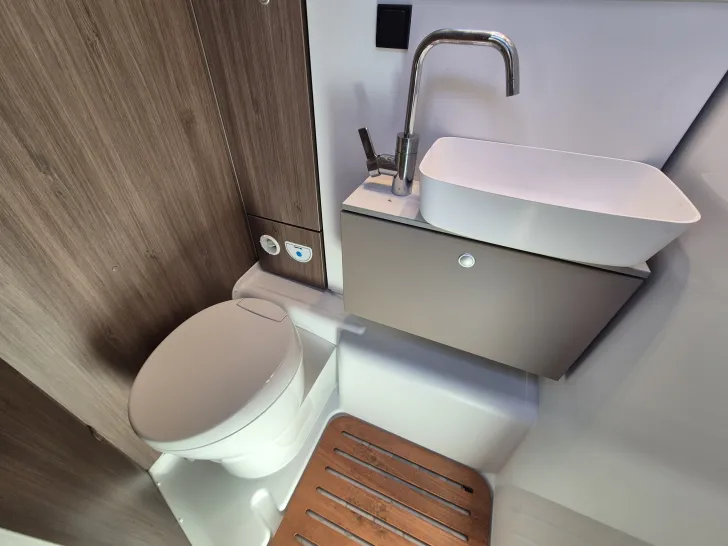 Fahrzeugbild Carado T338 pro+ *Safety-Paket*Hubbett*Automatik* #28