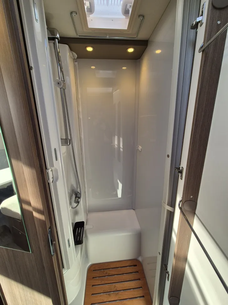 Fahrzeugbild Carado T338 pro+ *Safety-Paket*Hubbett*Automatik* #29