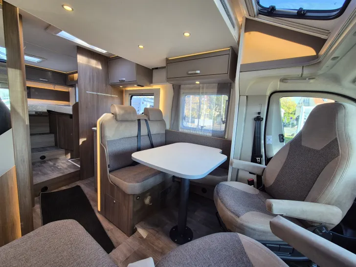 Fahrzeugbild Carado T447 pro+ *Safety-Paket*Hubbett*Holzrost* #11