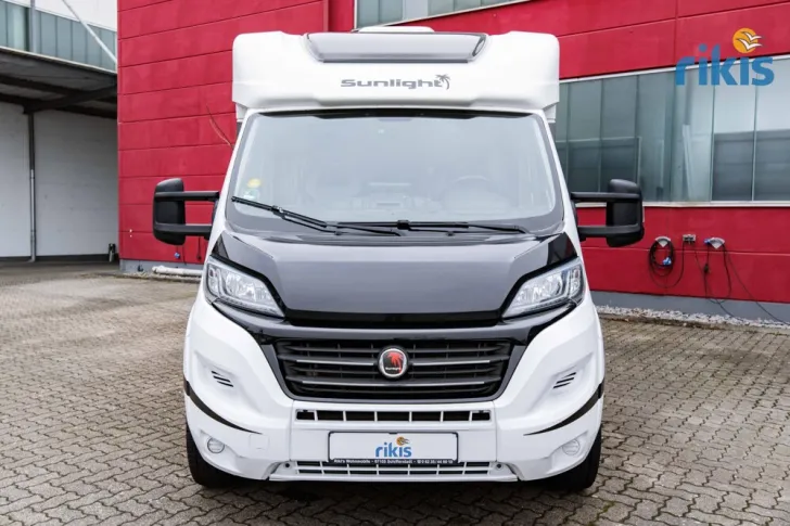 Fahrzeugbild Sunlight T 68 #2