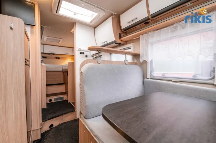 Fahrzeugbild Sunlight T 68 #11