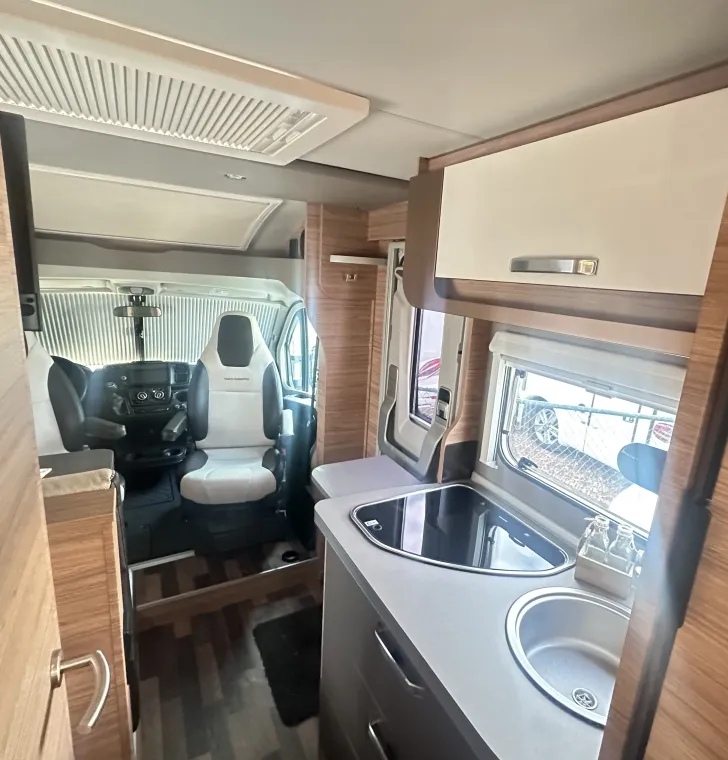 Fahrzeugbild Weinsberg CaraCompact 600 MEG EDITION [PEPPER] #11