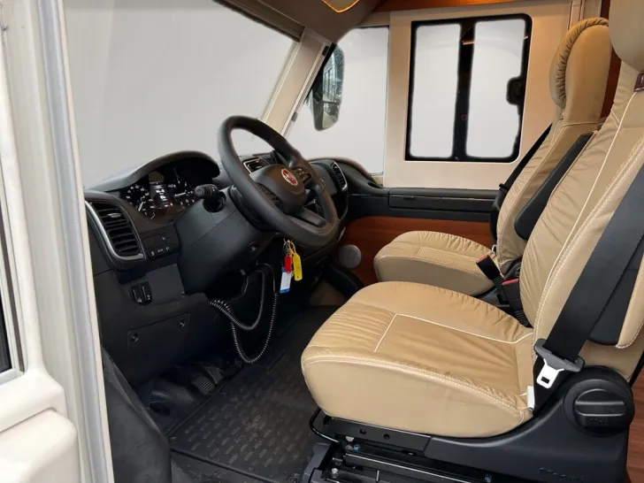 Fahrzeugbild Carthago liner-for-two I 53 #7