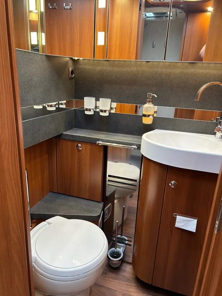 Fahrzeugbild Carthago liner-for-two I 53 #15