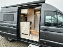 Fahrzeugbild Megamobil Mega Lounge 600 S 4x4 Truma 6 D+E Markise AHK Navi RFK #5