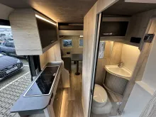 Fahrzeugbild Megamobil Mega Lounge 600 S 4x4 Truma 6 D+E Markise AHK Navi RFK #8