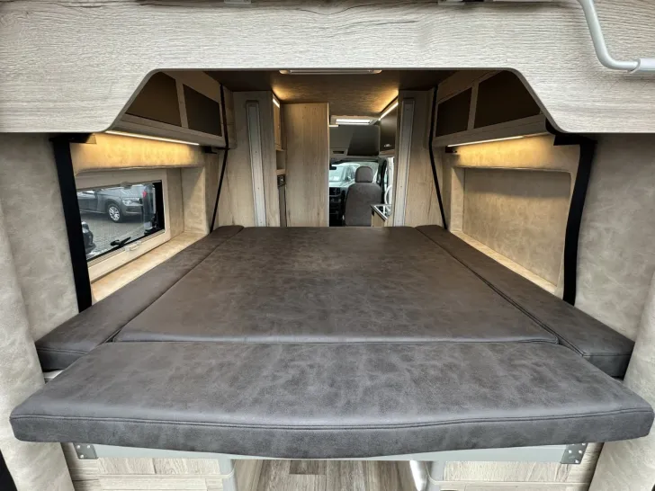Fahrzeugbild Megamobil Mega Lounge 600 S 4x4 Truma 6 D+E Markise AHK Navi RFK #14