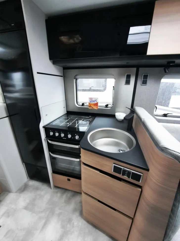 Fahrzeugbild Hymer B-Klasse MC T 600 Verfüg./Autark/AHK/TV/Winter #10