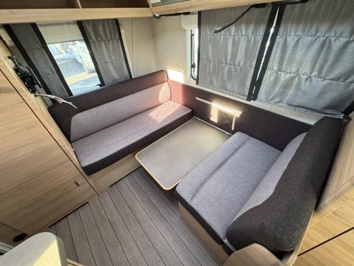 Fahrzeugbild Knaus Südwind BLACK SELECTION 420 QD MJ 26|Markise #9