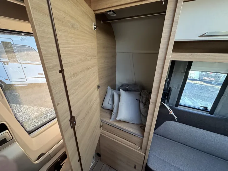Fahrzeugbild Knaus Südwind BLACK SELECTION 420 QD MJ 26|Markise #17