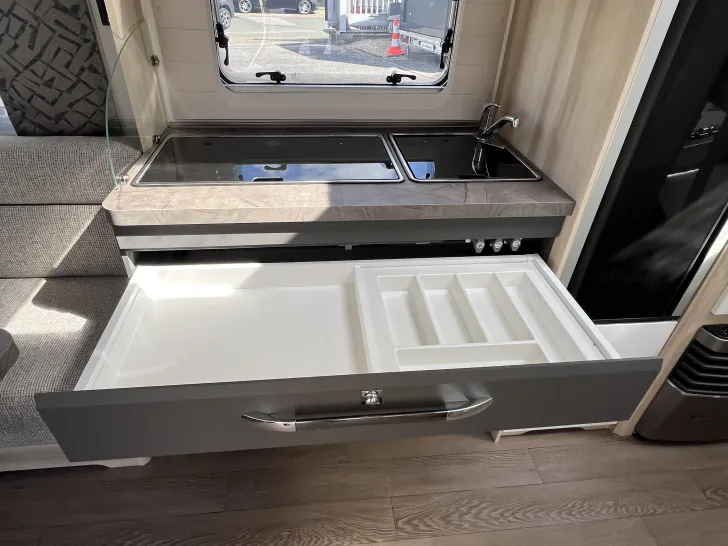 Fahrzeugbild Hobby De Luxe 515 UHK Auflastung 2.000 kg LM-Felgen! #22