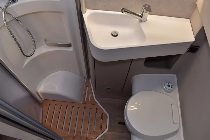 Fahrzeugbild Hymer Exsis-t 580 Pure Sat, Navi, Automatik, ab April #15